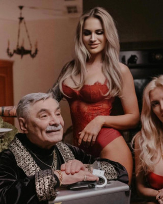 Вероника Нестерова и Александр Панкратов-Чёрный на съёмках клипа. Фото: Инстаграм (запрещен в РФ) @lady_bro_official