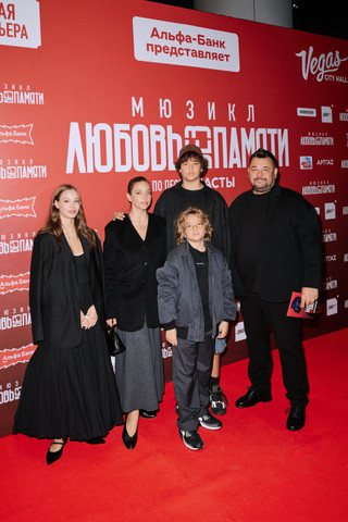 Сергей Жуков с семьей. Фото: архив пресс-службы