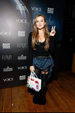 Катя Адушкина на пре-пати премии ЖАРА Media Awards. Фото: пресс-служба