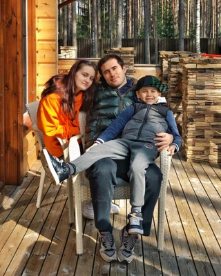 Александр Кержаков с детьми. Фото: Инстаграм (запрещён в РФ) @a.kerzhakov11