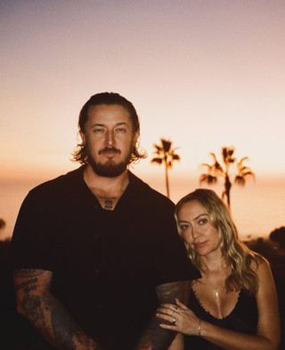 Брэнди Сайрус с женихом. Фото: Инстаграм (запрещен в РФ) @brandicyrus