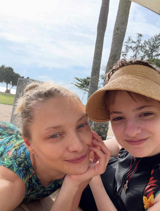 Екатерина Вилкова с дочерью. Фото: Instagram (Запрещён в РФ) @oldkavilochka