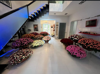 Лестница между этажами в доме Дибровых. Фото: Инстаграм (запрещён в РФ) @polinadibrova