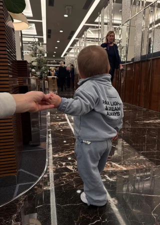 Сын Александра Петрова Фёдор. Фото: Instagram (Запрещён в РФ) @victoriyaantonova_