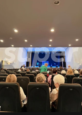 Зал перед концертом Ларисы Долиной в Подольске. Фото: Super