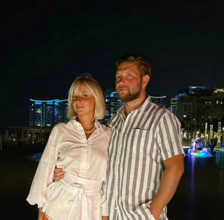 Дарья с мужем. Фото: Инстаграм (запрещен в РФ) Дарьи Сагаловой