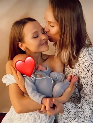 Лена со своей супругой Дианой и сыном. Фото: Инстаграм* Лены Третьяковой