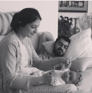 Азамат с супругой Илоной и сыном. Фото: Facebook (запрещен в РФ) героя материала