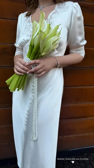 Александра Маниович на свадебной церемонии. Фото: Инстаграм* @alex_maniovich