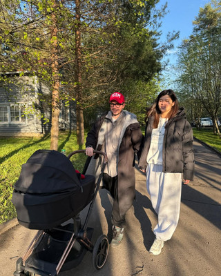 Александр Петров с женой Викторией и сыном. Фото: Инстаграм (запрещён в РФ) @actorsashapetrov