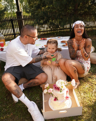 Юлия Королева и Гуф с дочерью. Фото: Инстаграм (запрещён в РФ) @yuliyakorolevaa