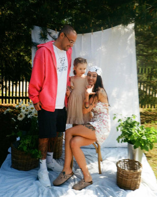 Юлия Королева и Гуф с дочерью. Фото: Инстаграм (запрещён в РФ) @yuliyakorolevaa