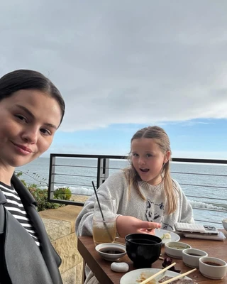 Селена Гомес с сестрой Грейси Эллиот Тифи. Фото: Инстаграм* @selenagomez