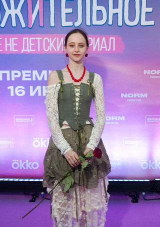 Таисья Калинина на премьере сериала «Что-то положительное». Фото: Super