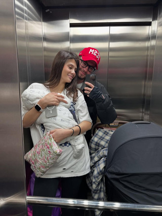 Александр Петров с супругой. Фото: Инстаграм (запрещён в РФ) @actorsashapetrov