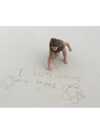 Фото: Инстаграм (запрещён в РФ) @victoriabeckham