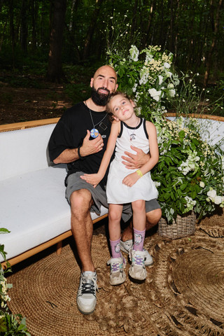 Артур Мартиросян с дочкой. Фото: архив пресс-службы