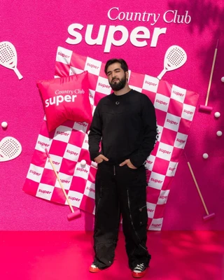 Elman. Фото: Super