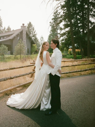 Патрик Шварценеггер и Эбби Чемпион. Фото: Инстаграм (запрещён в РФ) @patrickschwarzenegger