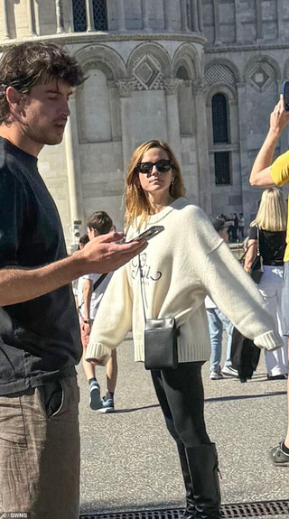 Эмма Уотсон и Остин Кевич. Фото: Daily Mail