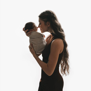 Алёна Косторная с сыном. Фото: Инстаграм (запрещён в РФ) @aliona_officialnew