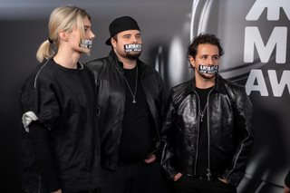 Uniqe, NkeeEi и Artem Shilovets на премии Жара Media Awards. Фото: пресс-служба