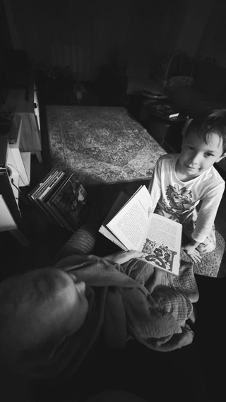 Ида Галич с детьми. Фото: ТГ-канал GALICH_onok