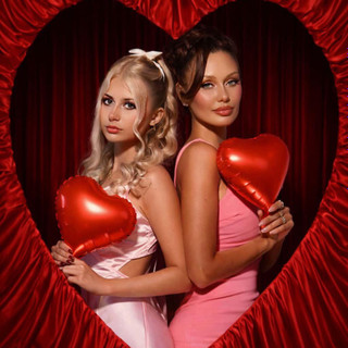 Виктория Боня с дочерью. Фото: Инстаграм (запрещён в РФ) @victoriabonya