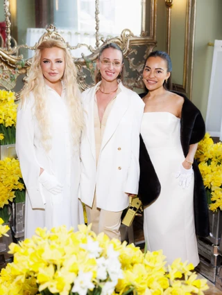 Виктория Шелягова, Екатерина Земцова и Дарина Алексеева, главный редактор журнала «Москвичка». Фото: архив пресс-службы