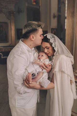 Маша и Роберт Герберы с дочерью. Фото: ТГ-канал thegerberslive 