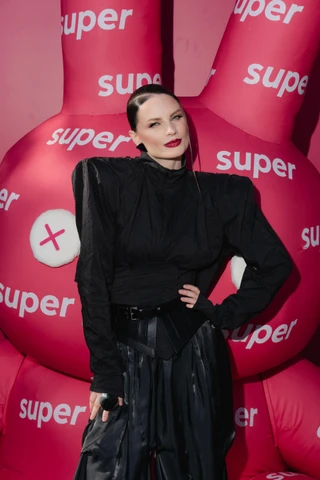 Ева Власова. Фото: Super