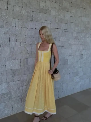 Фото: Instagram (Запрещён в РФ) @claudiaschiffer