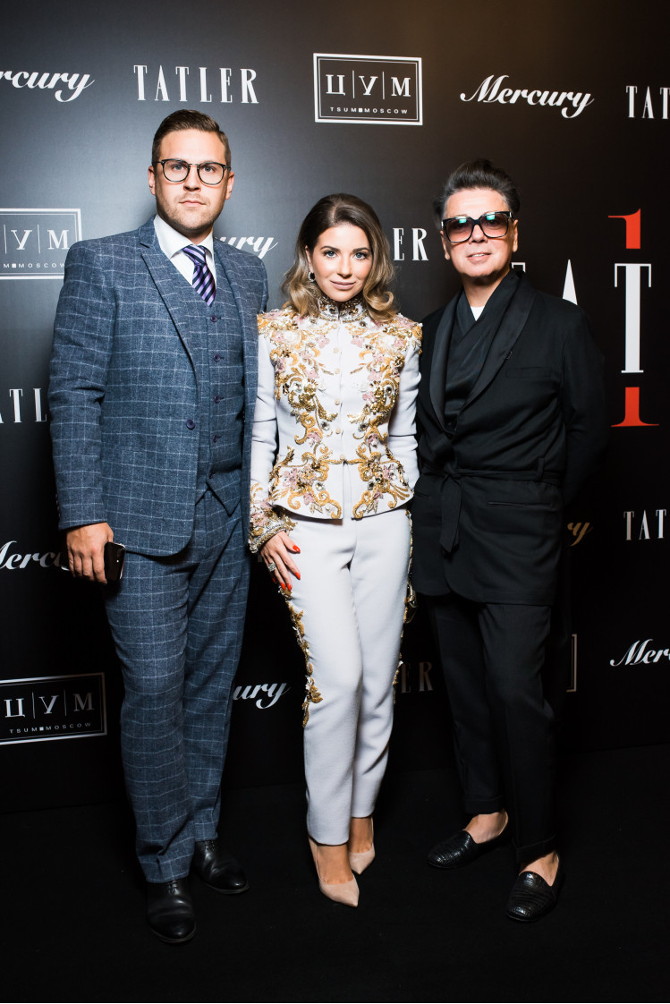 Валентин и Галина Юдашкины, Петр Максаков. Фото: пресс-служба