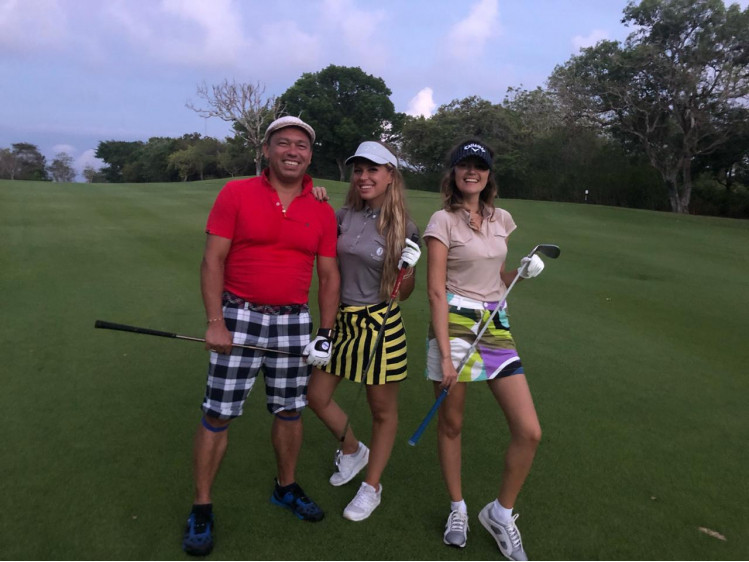 Александр Росляков в компании Риты Дакоты с подругой. Фото: Социальные сети