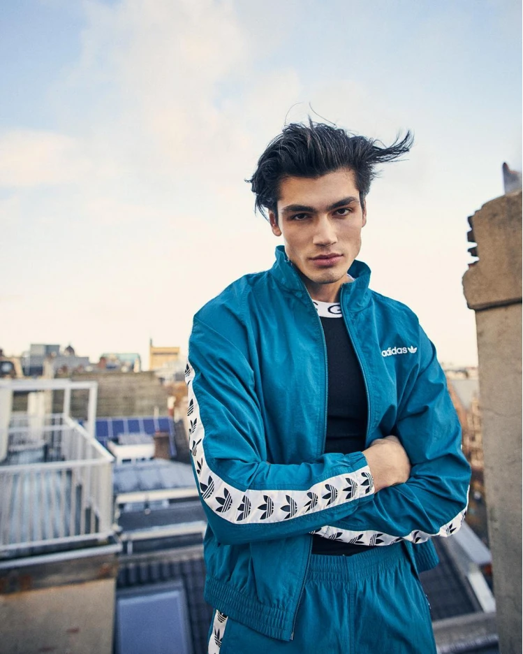 Сулумбек Дулатов