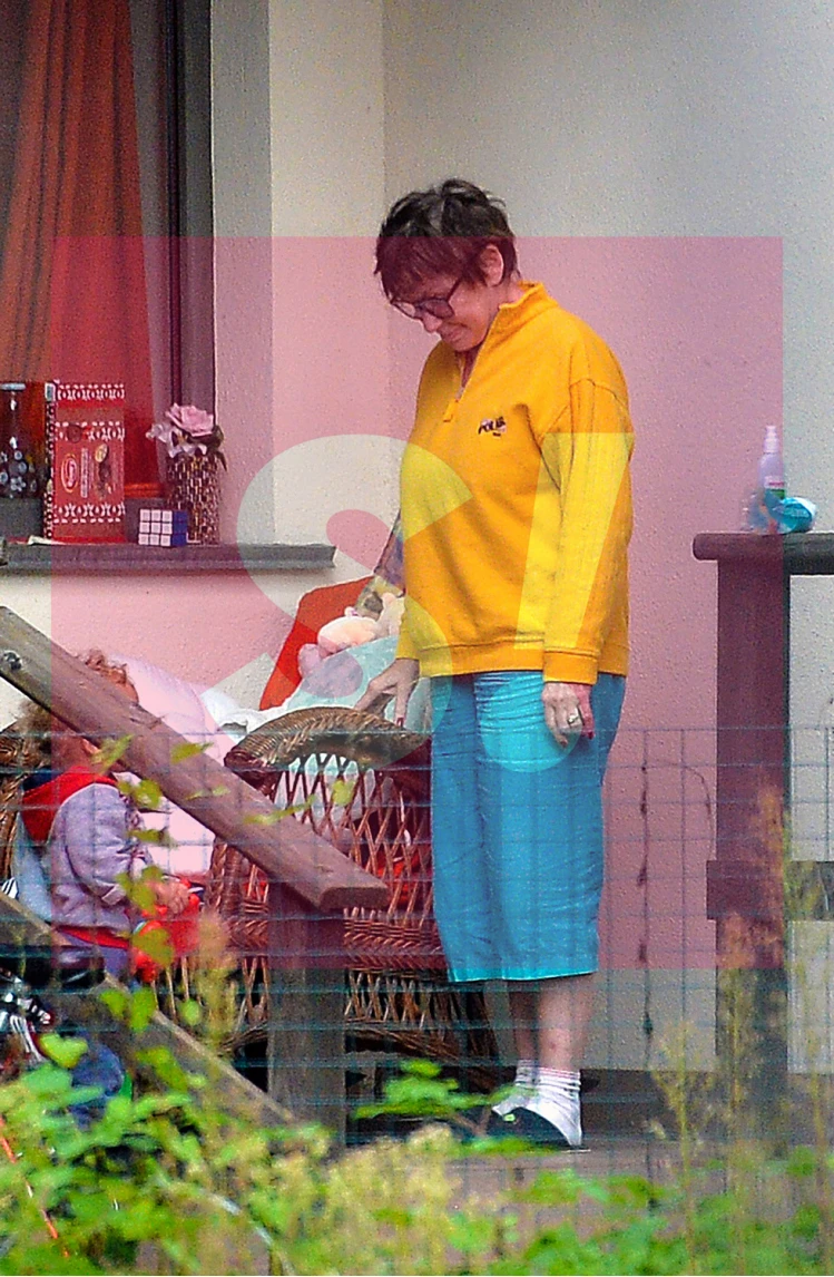 Чтобы насладиться знаменитыми хитами, исполненными вживую самой легендой эстрады, придется раскошелиться на 20 тысяч евро