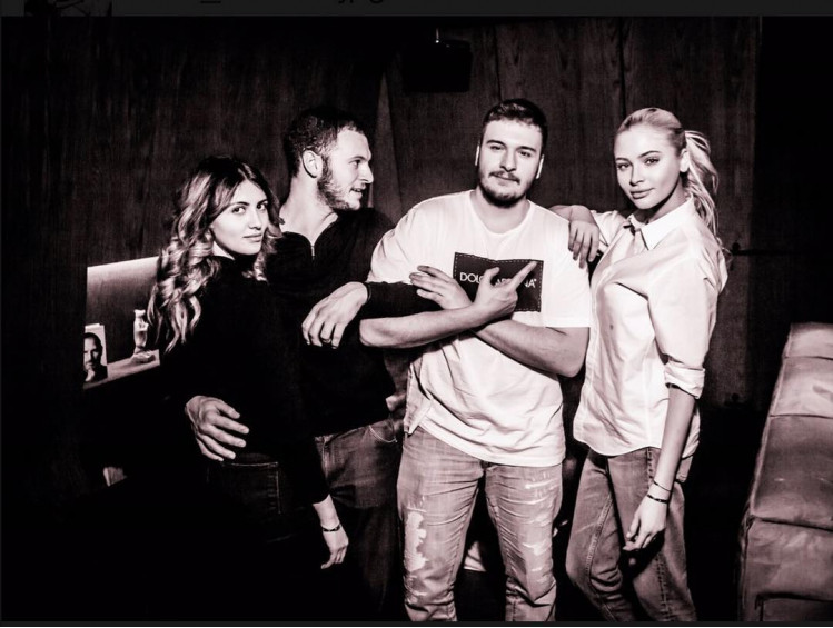 Мария Чигиринская с мужем Симоном Крутиром и Мансур Джамбеков с возлюбленной — Аленой Шишковой