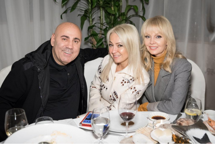 Яна Рудковская, Иосиф Пригожин и Валерия Фото: SUPER