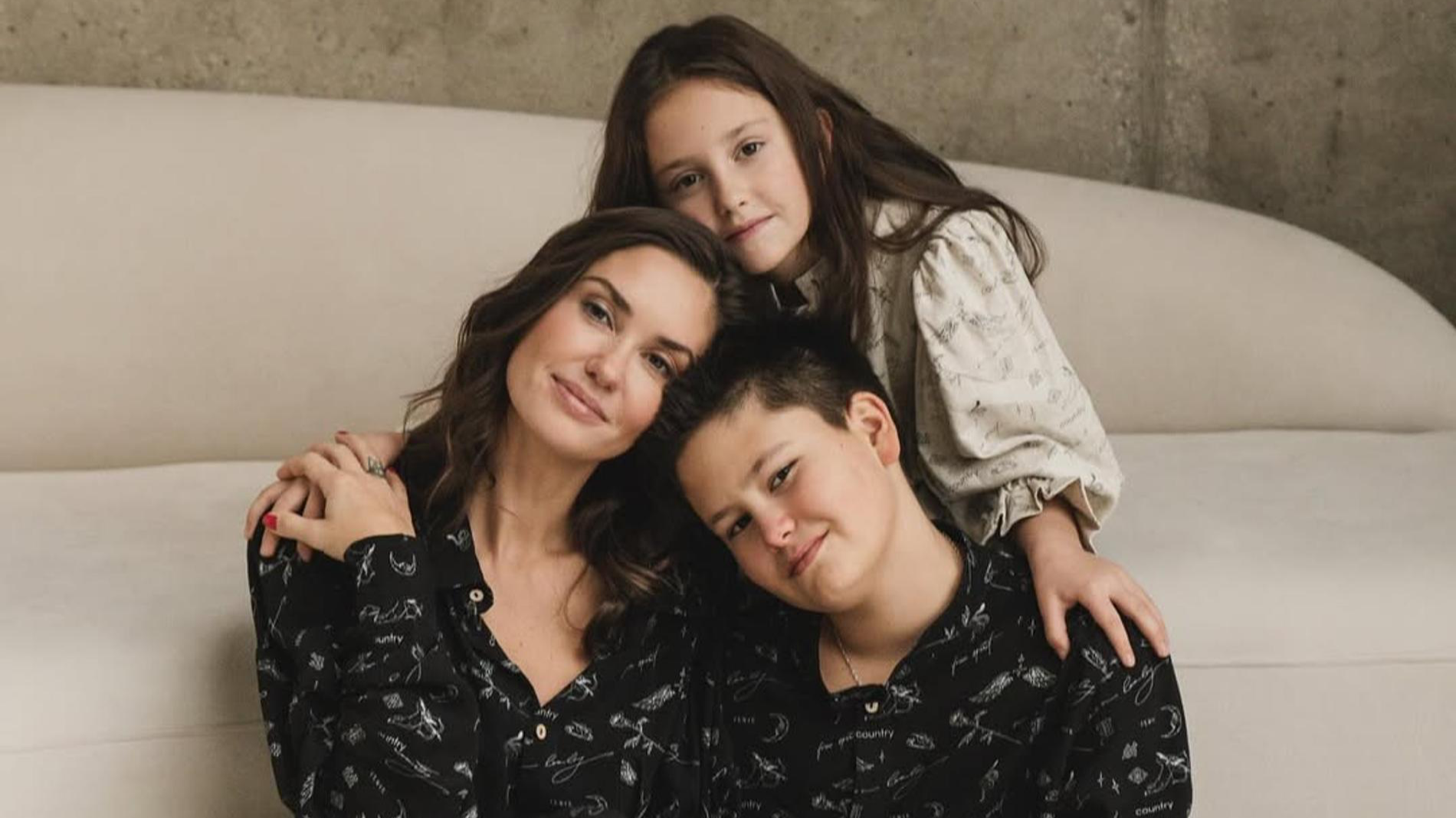 Агата Муцениеце с дочерью Мией и сыном Тимофеем. Фото: Инстаграм* @agataagata