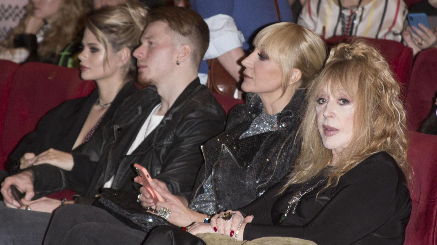 Никита Пресняков с женой, Кристина Орбакайте и Алла Пугачёва. Фото: Legion-Media