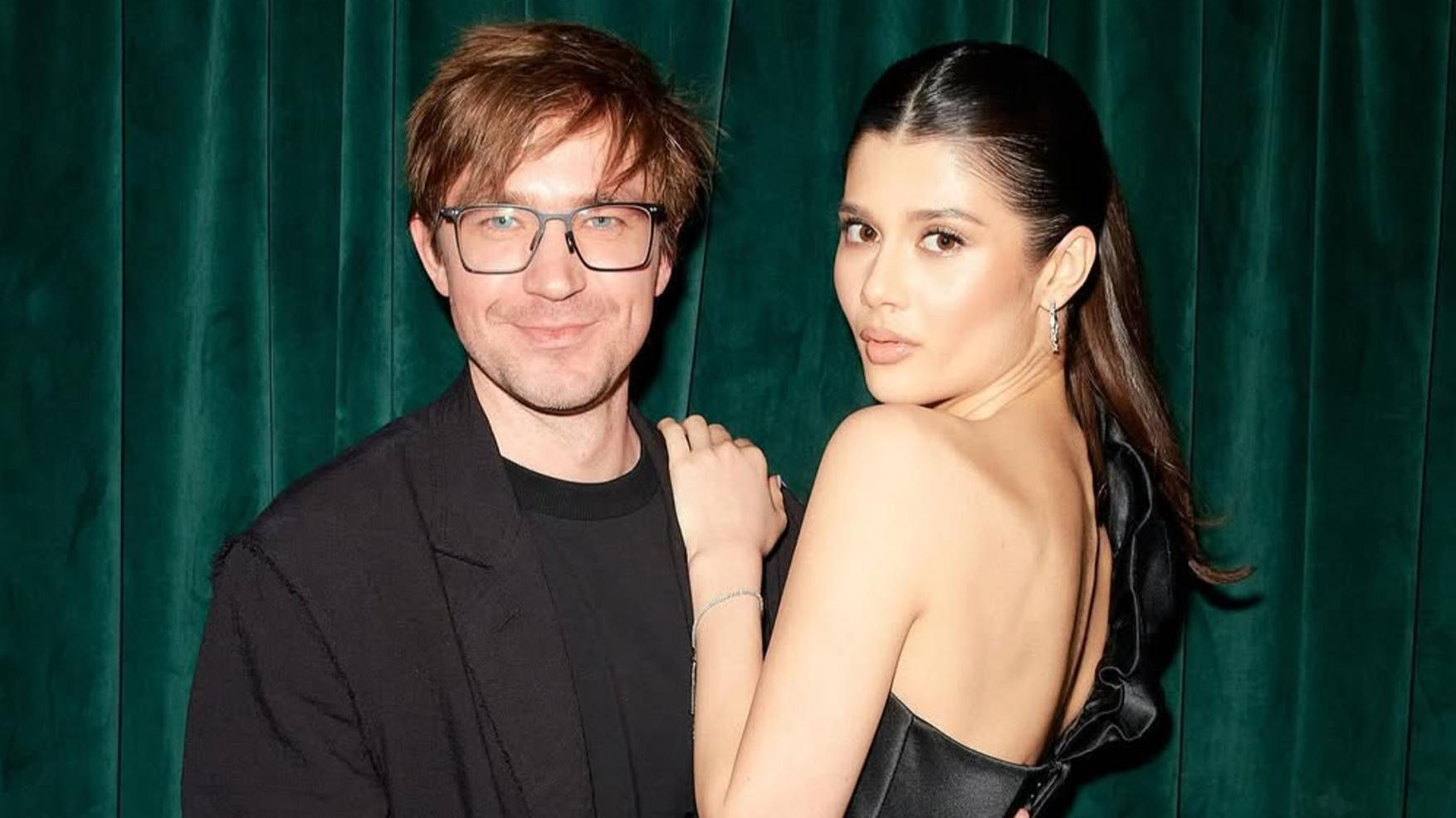 Александр Петров и его жена Виктория. Фото: Instagram* @viktoriyaantonova_