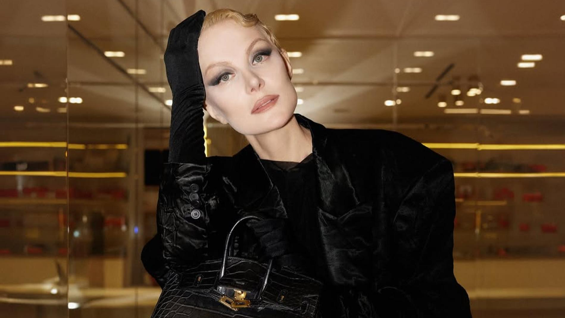 Рената Литвинова. Фото: Инстаграм* @renatalitvinovaofficiall