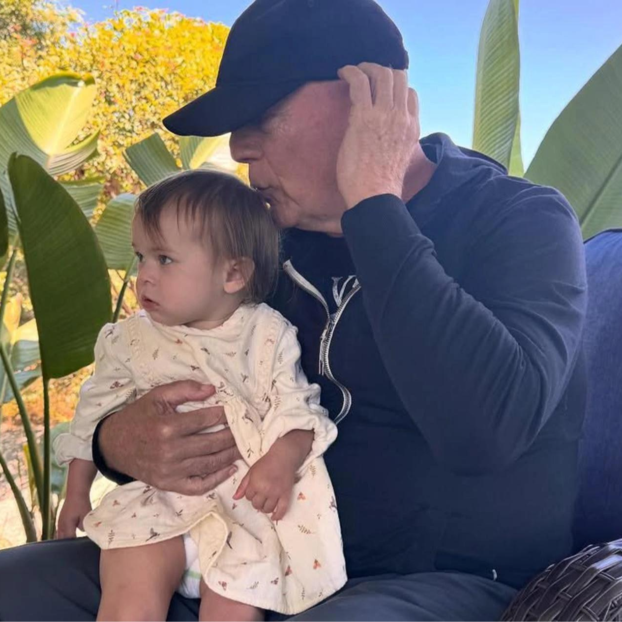 С внучкой Луэттой. Фото: Инстаграм (запрещён в РФ) @rumerwillis