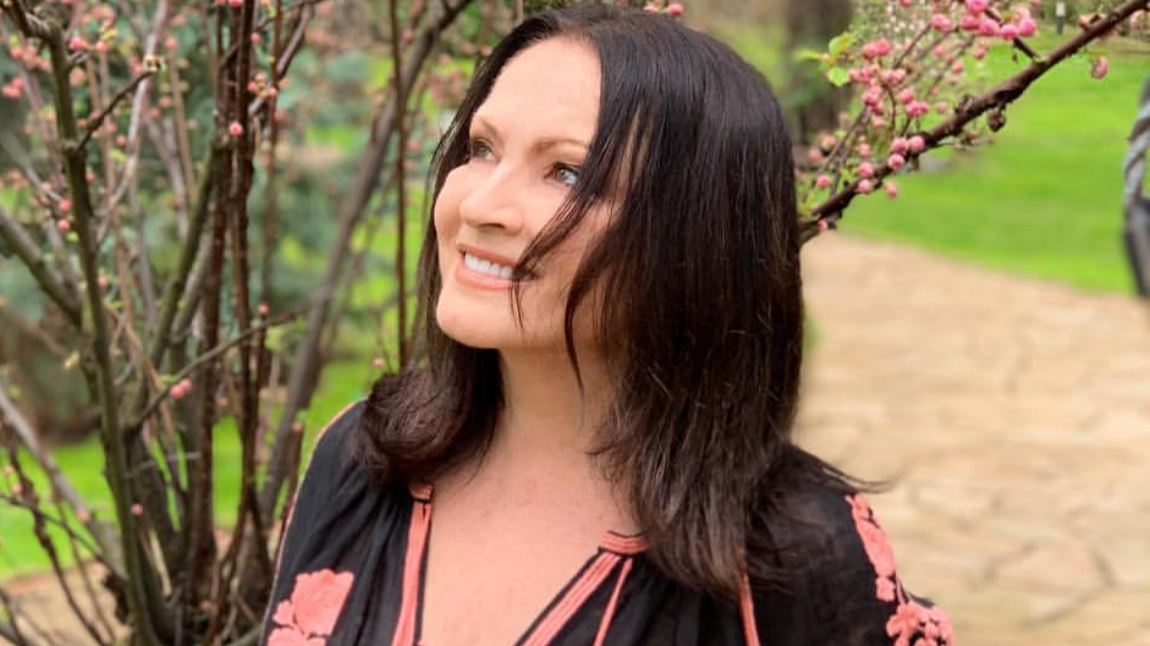 София Ротару: Instagram (Запрещён в РФ) @sofiarotaru.official