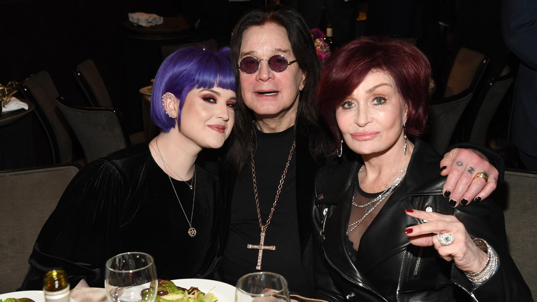 Оззи Осборн с семьёй. Фото: Getty Images