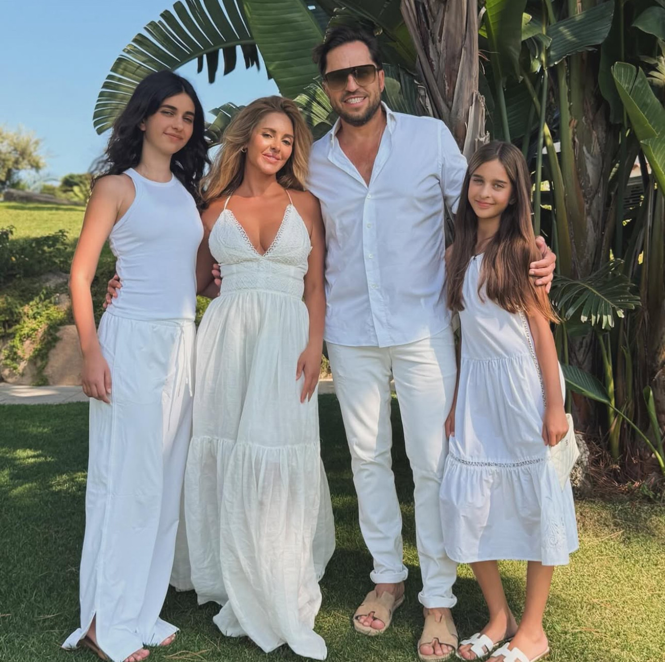 Александр Ревва с семьёй. Фото: Instagram (Запрещён в РФ) @arthurpirozhkov