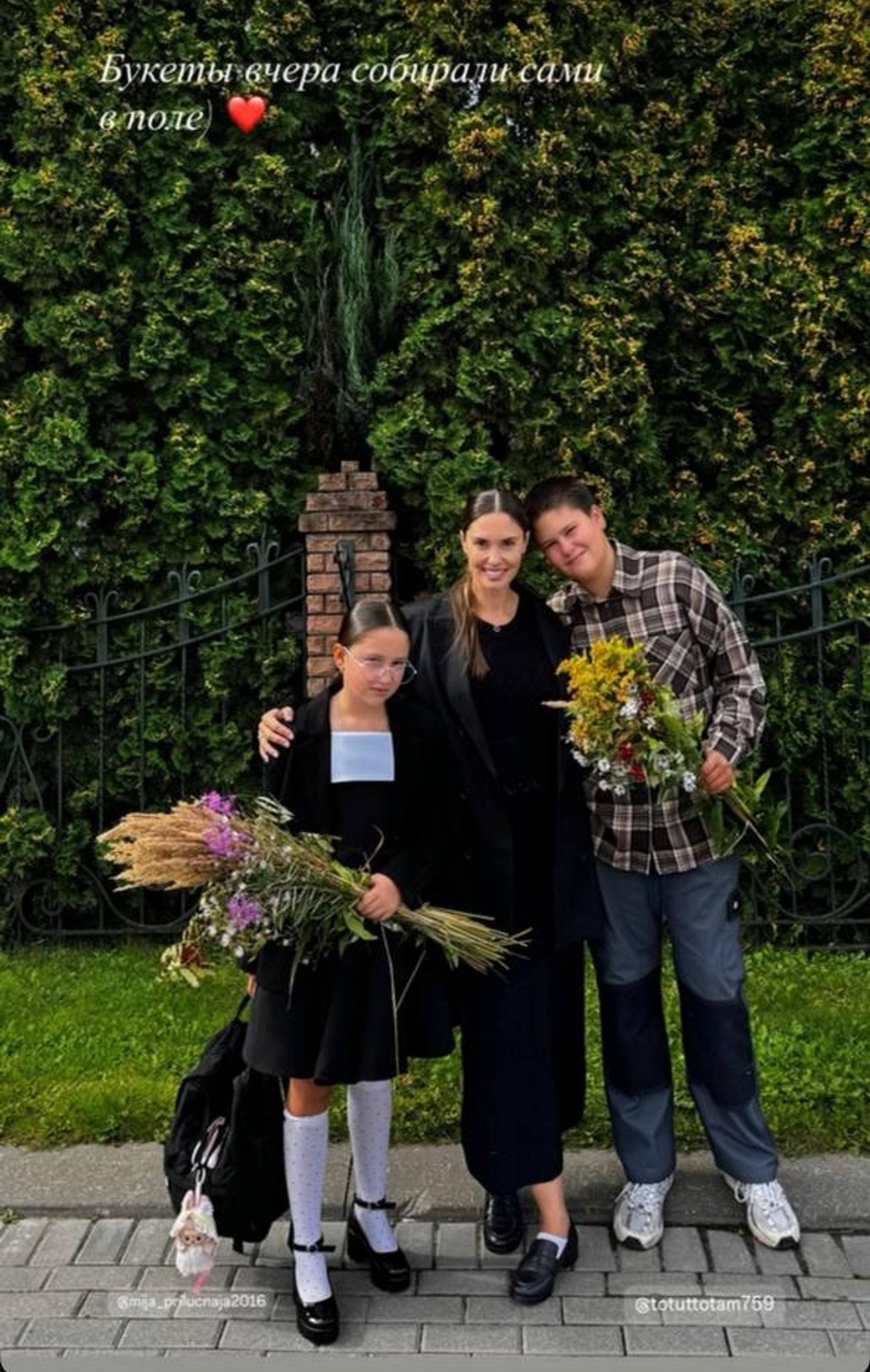 Агата Муцениеце с детьми. Фото: Инстаграм (запрещён в РФ) @agataagata