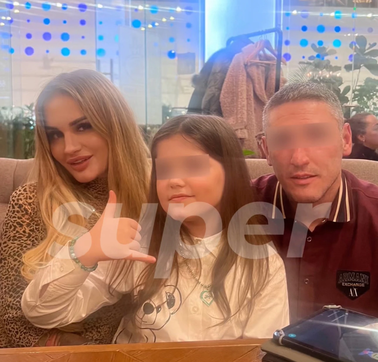Вероника Нестерова с бывшим мужем Евгением и их дочкой Владиславой. Фото: Инстаграм (запрещен в РФ) @lady_bro_official