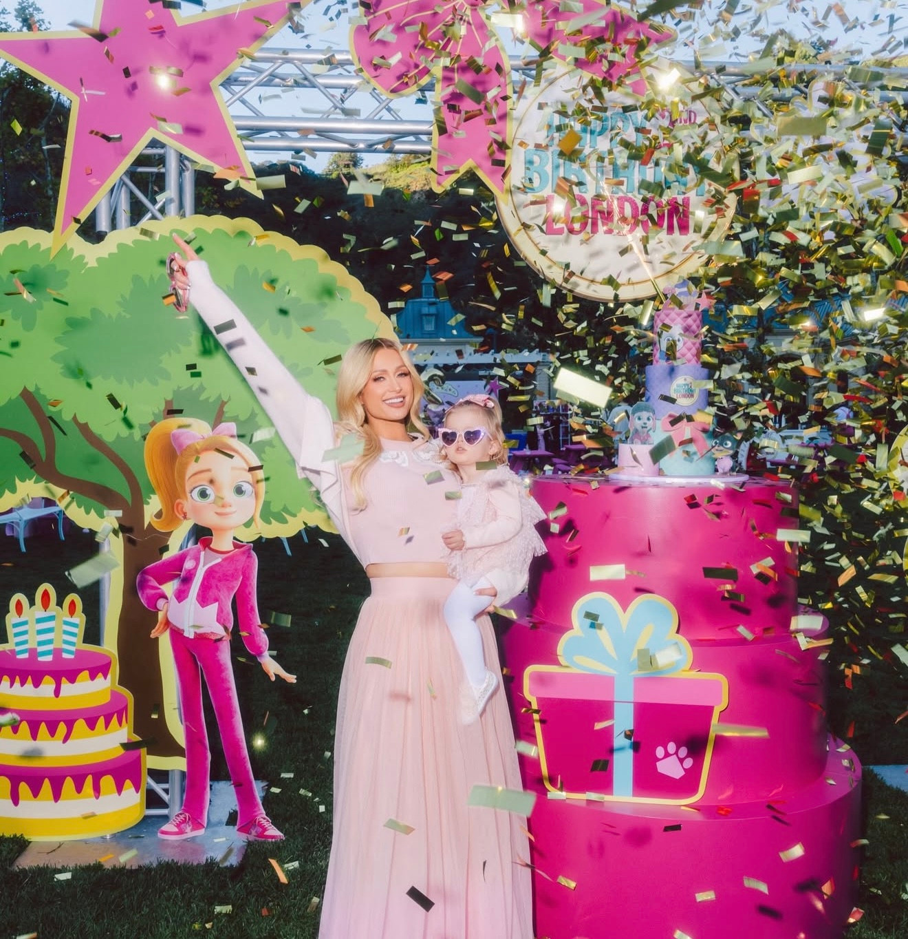 Пэрис Хилтон с дочерью. Фото: Instagram (Запрещён в РФ) @parishilton