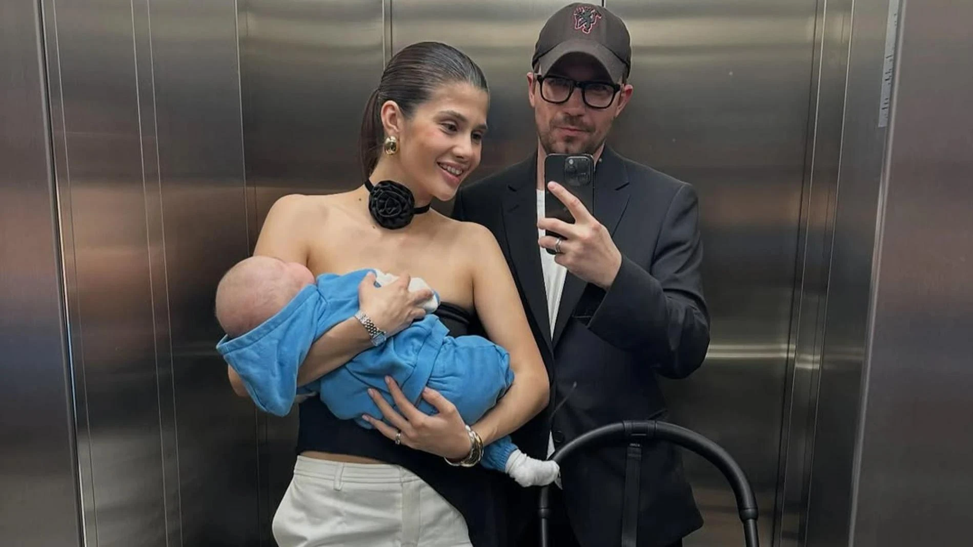 Александр Петров с супругой Викторией и сыном Фёдором. Фото: Инстаграм (запрещен в РФ) @actorsashapetrov